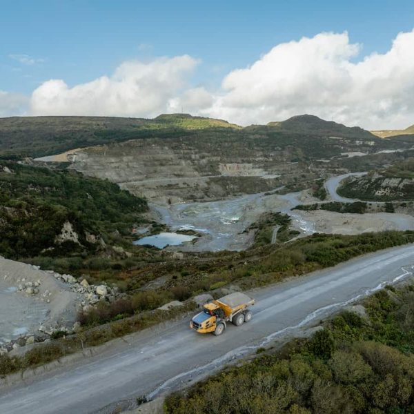 Construction aggregate manufacturing